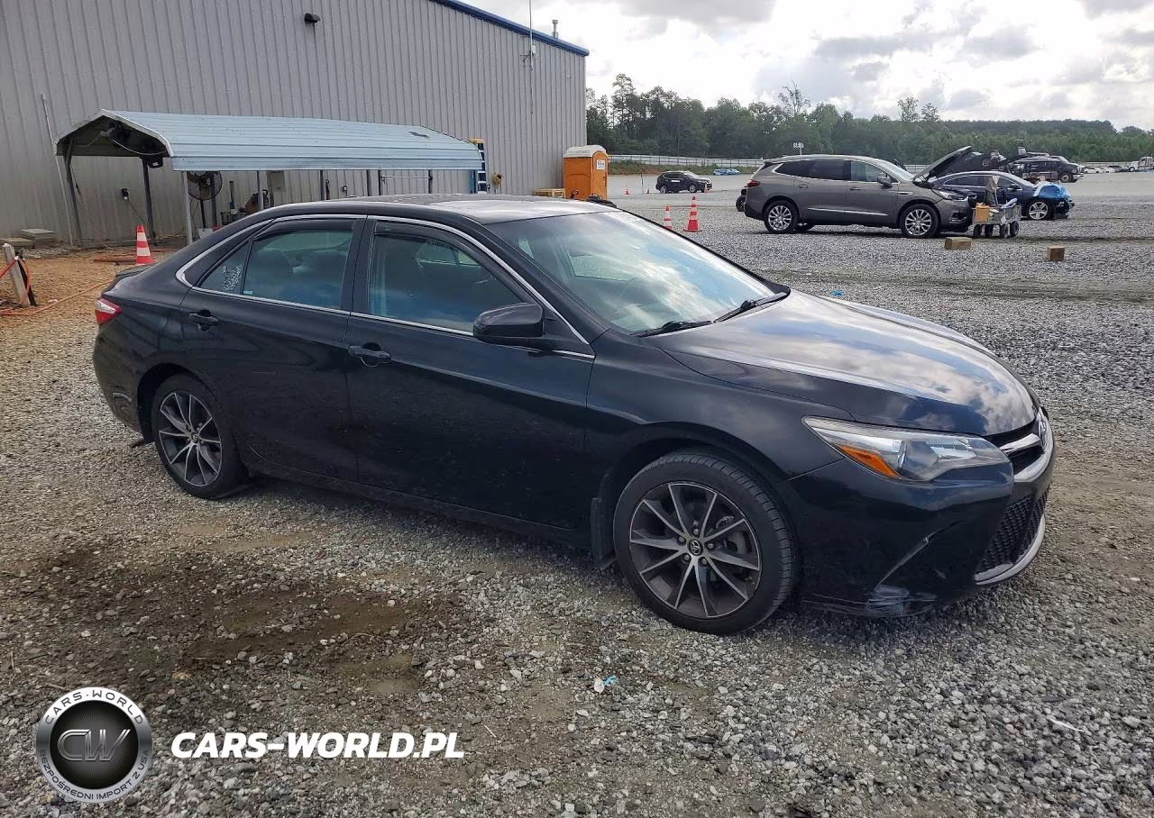 2017 Toyota Camry Xse VIN:4T1BF1FKXHU699711 - 4