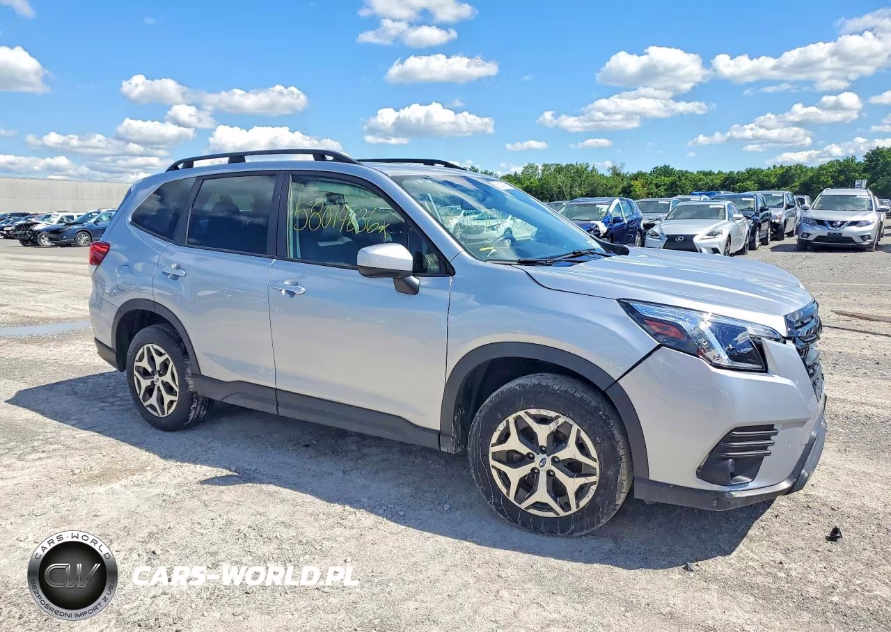 2023 Subaru Forester Premium VIN:JF2SKADC8PH513359 - 4