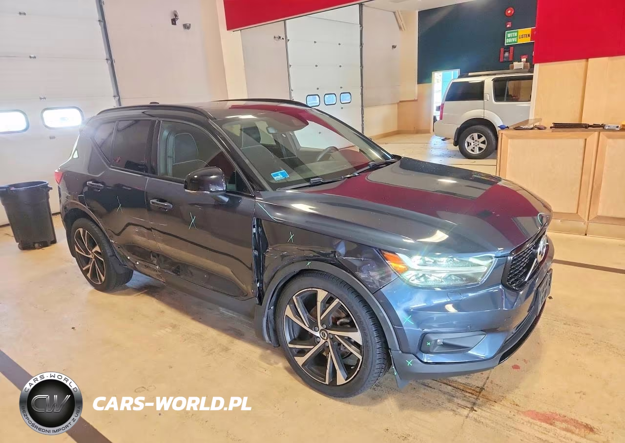 2022 Volvo Xc40 T5 R-Design VIN:YV4162UM7N2647175 - 4