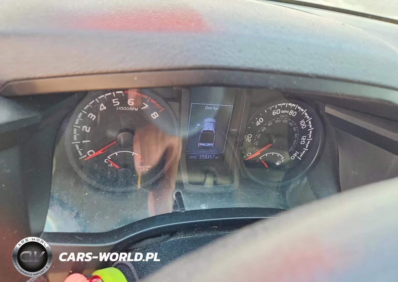 2019 Toyota Tacoma Sr VIN:5TFAX5GN7KX139924 - 9