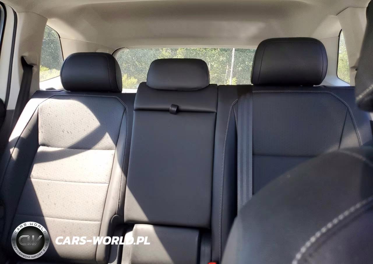 2018 Volkswagen Tiguan Se VIN:3VV3B7AX2JM023209 - 10