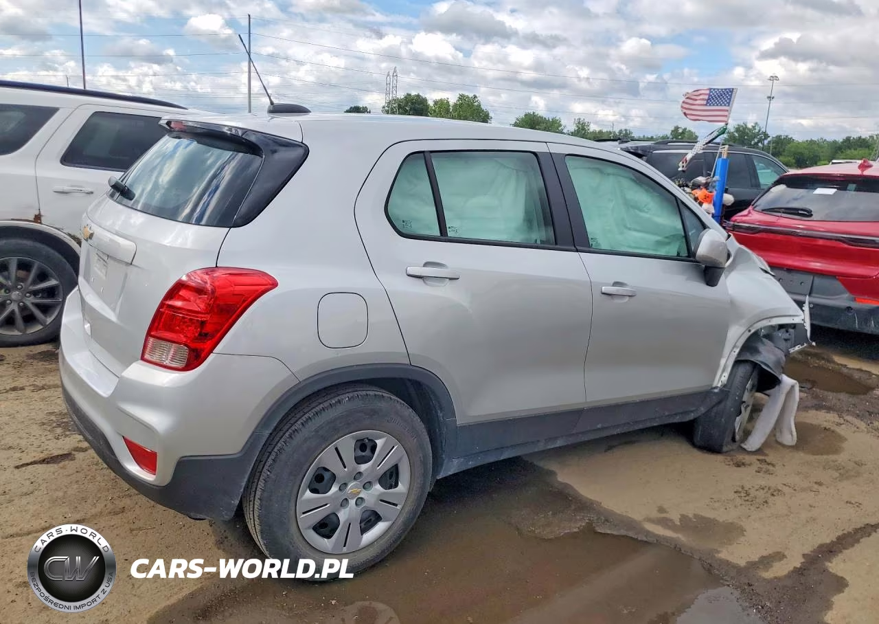 2017 Chevrolet Trax Ls VIN:3GNCJKSB0HL257654 - 3