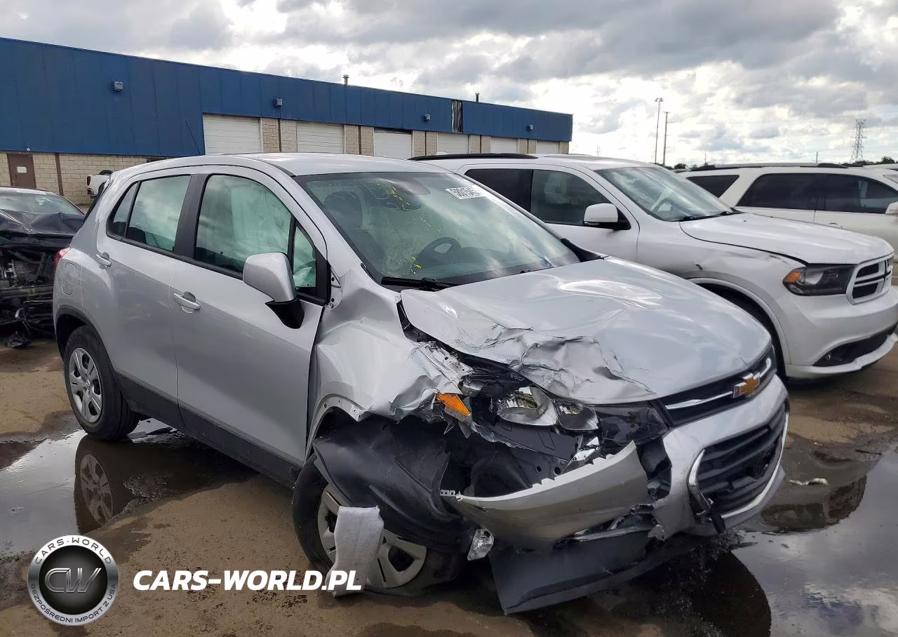 2017 Chevrolet Trax Ls VIN:3GNCJKSB0HL257654 - 4