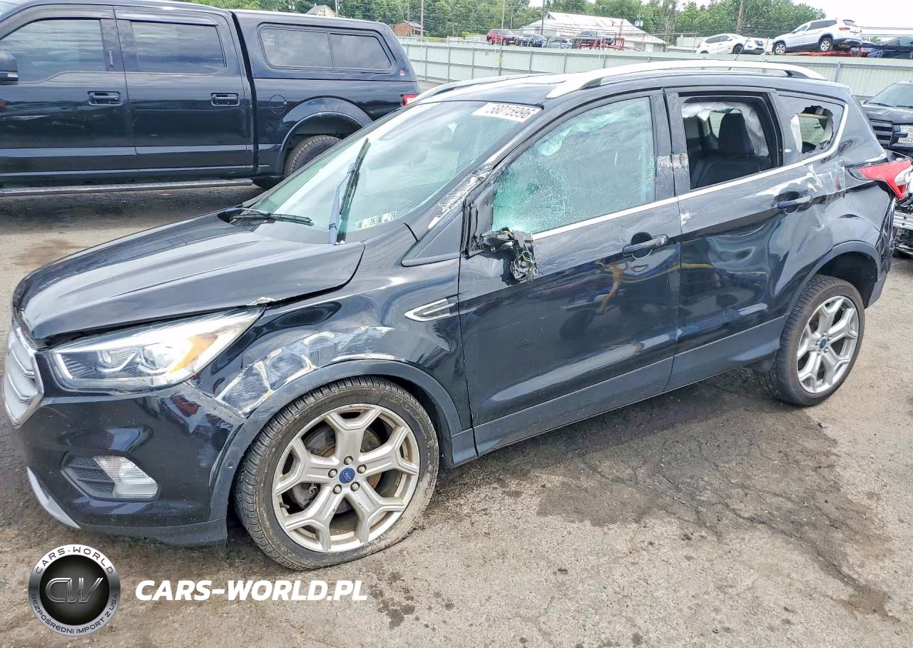 2017 Ford Escape Titanium – zdjęcie 1 z 14