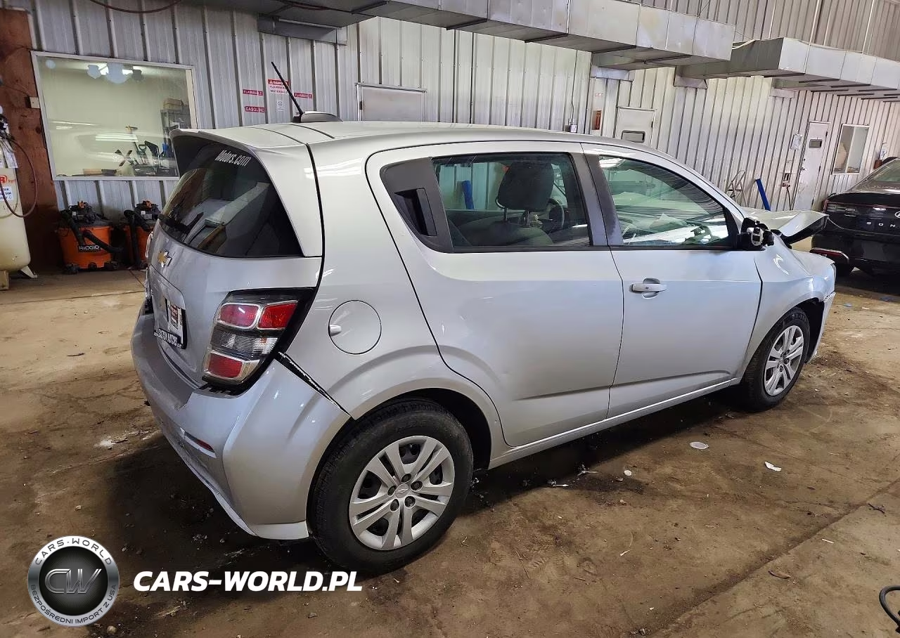 2020 Chevrolet Sonic VIN:1G1JG6SB7L4128601 - 3