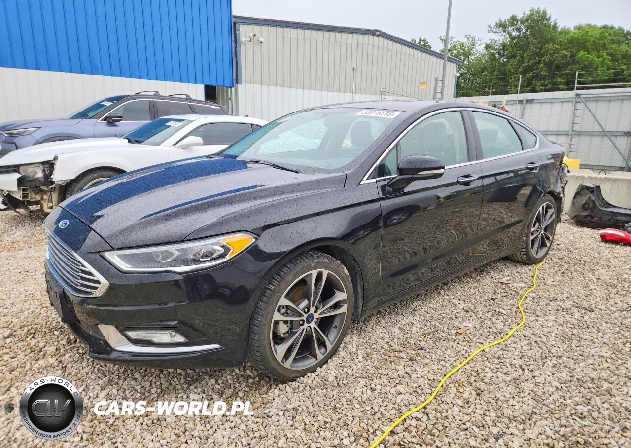 2018 Ford Fusion Titanium – zdjęcie 1 z 13