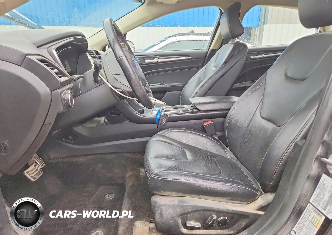 2018 Ford Fusion Titanium VIN:3FA6P0K92JR176718 - 7