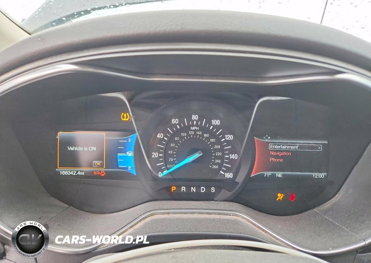 2018 Ford Fusion Titanium VIN:3FA6P0K92JR176718 - 9