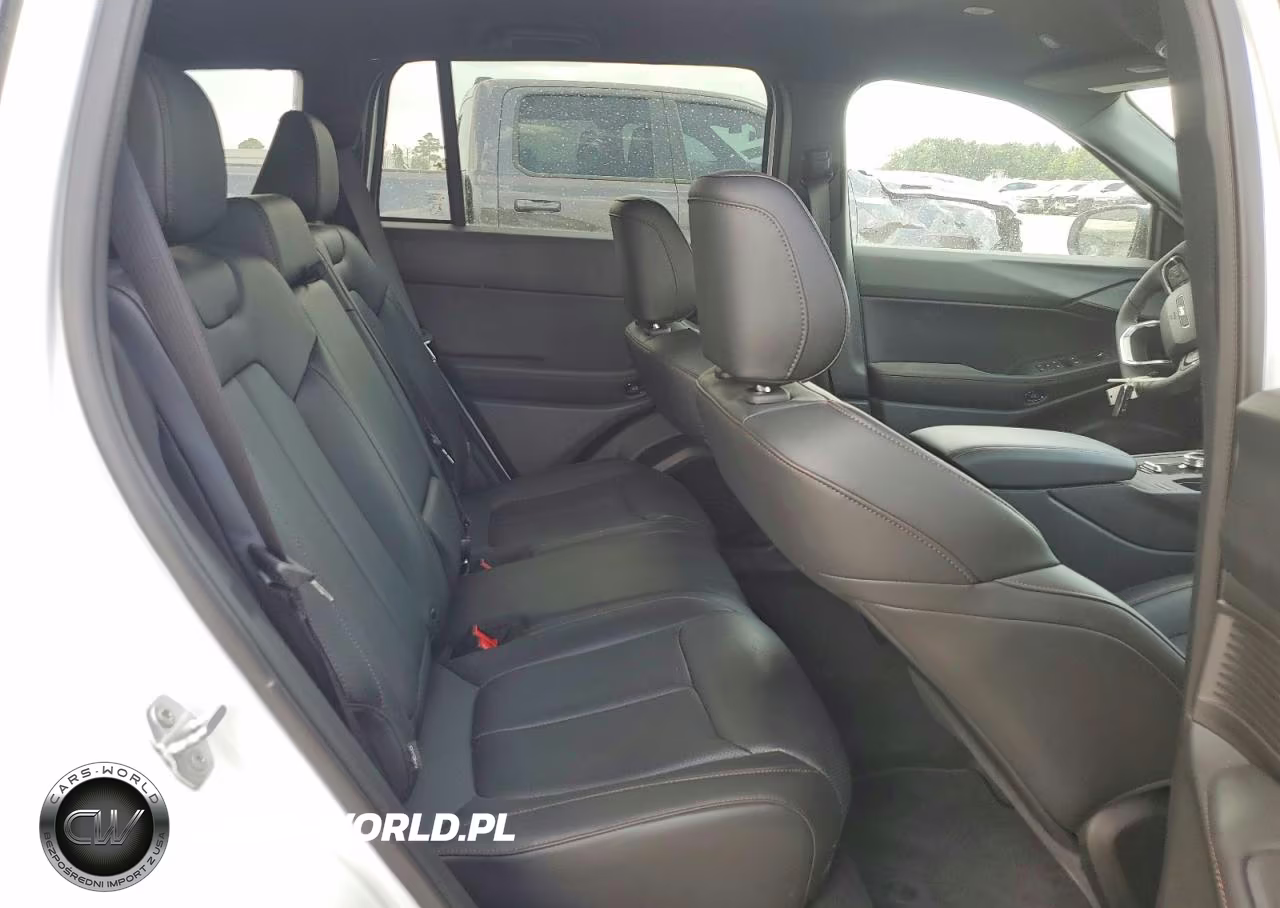 2026 Jeep Gr Cheroke VIN:3C4PJMB20TT157312 - 11
