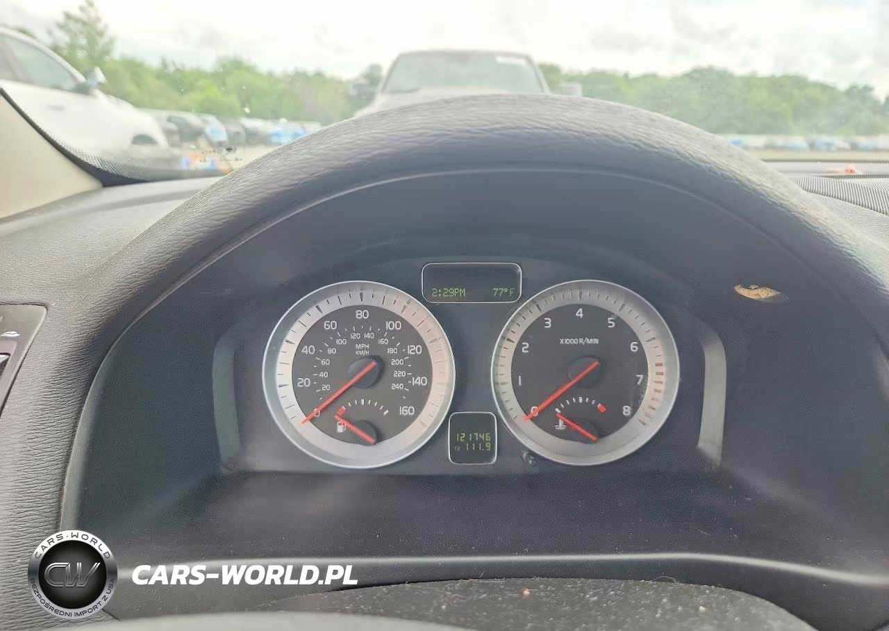 2011 Volvo C70 T5 VIN:YV1672MC3BJ108190 - 9