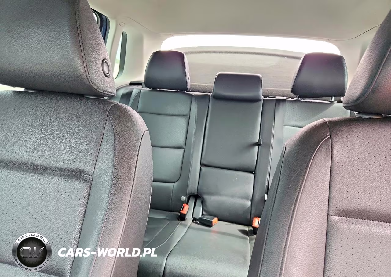 2016 Volkswagen Tiguan S VIN:WVGAV7AXXGW511812 - 10