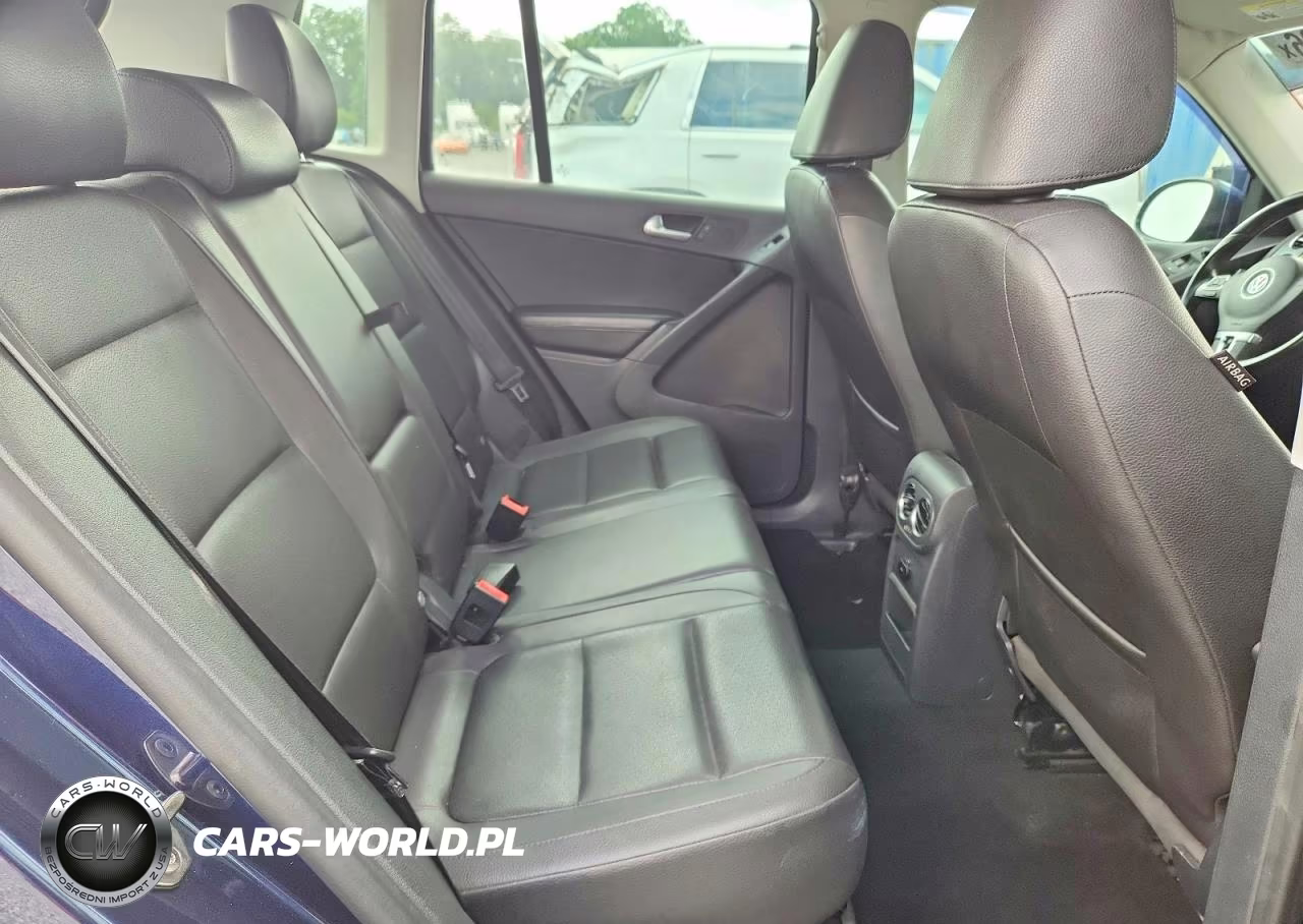 2016 Volkswagen Tiguan S VIN:WVGAV7AXXGW511812 - 11
