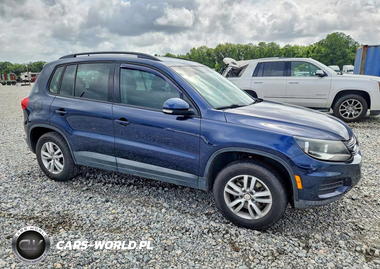 2016 Volkswagen Tiguan S VIN:WVGAV7AXXGW511812 - 4