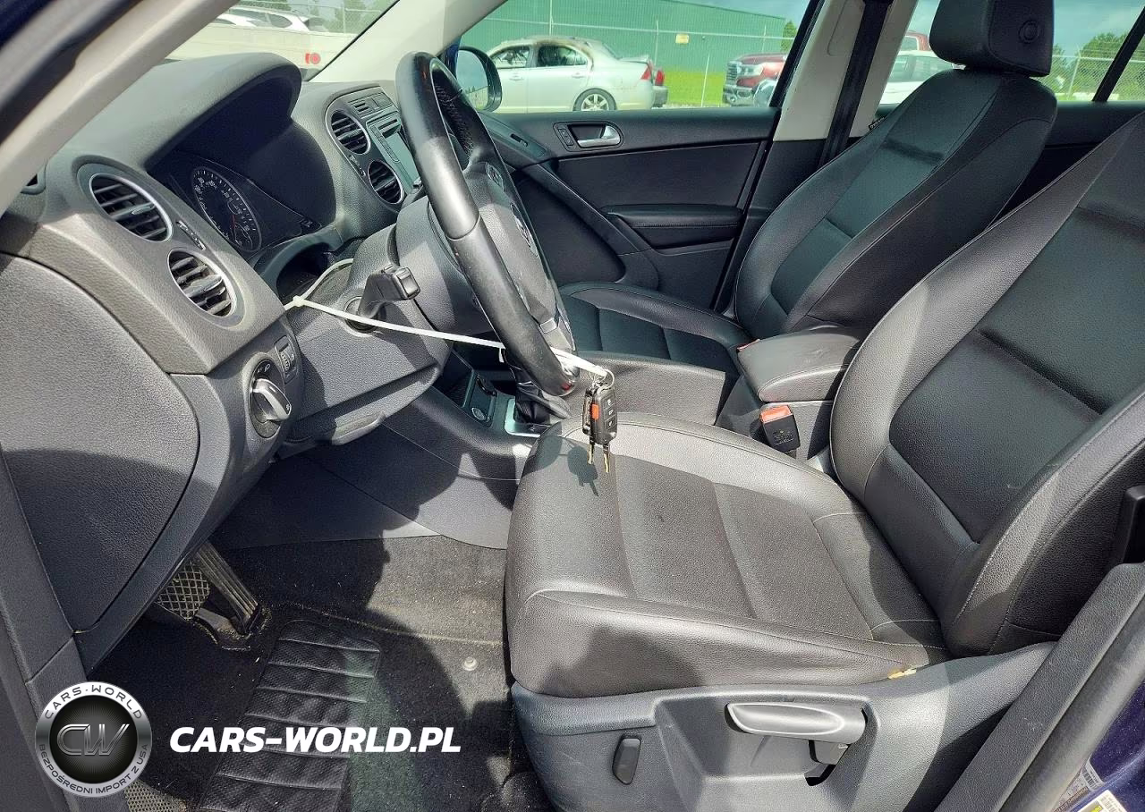 2016 Volkswagen Tiguan S VIN:WVGAV7AXXGW511812 - 7