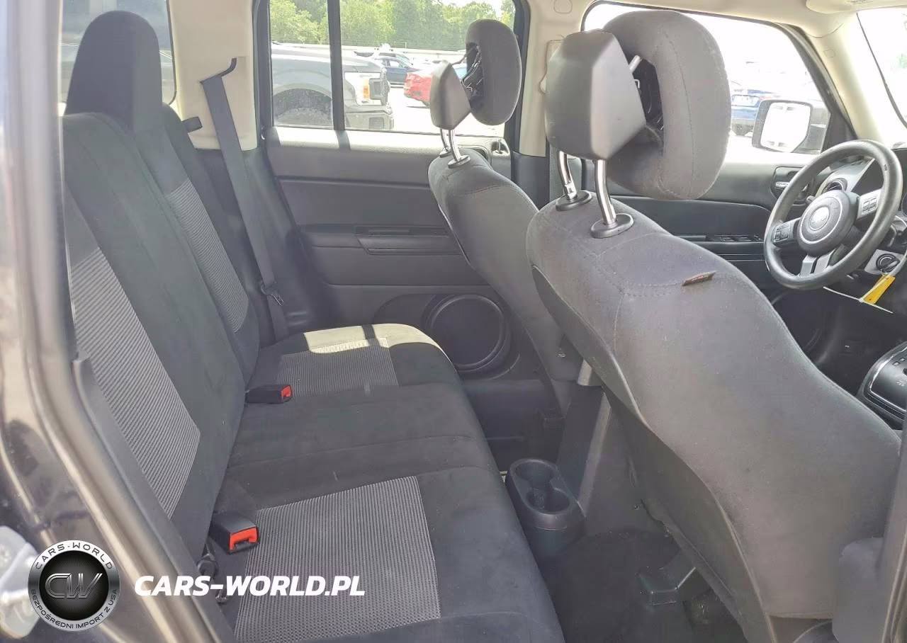 2015 Jeep Patriot Sport VIN:1C4NJPBB2FD110396 - 11