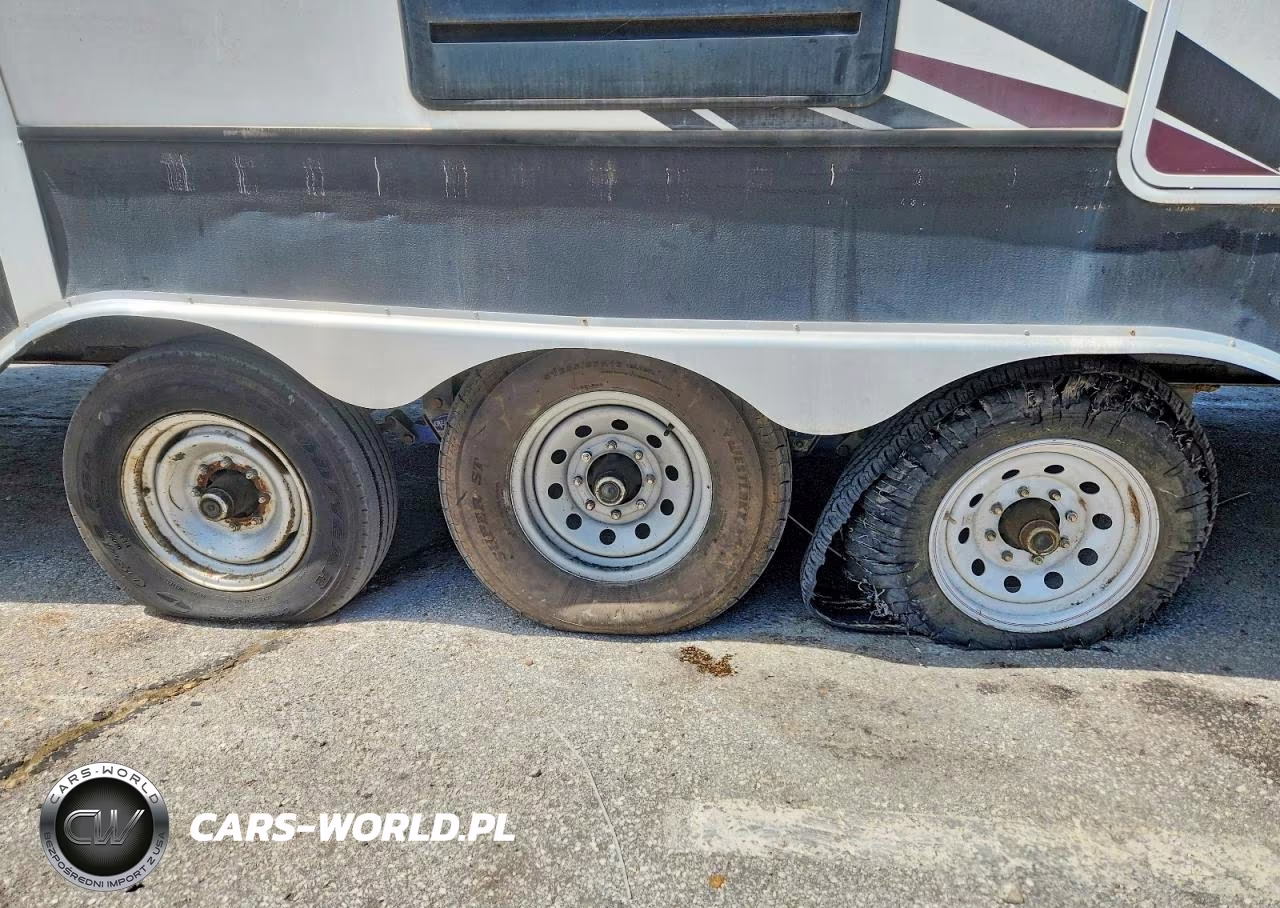 2016 Keystone Voltage Camper VIN:4YDF39736GZ990841 - 8