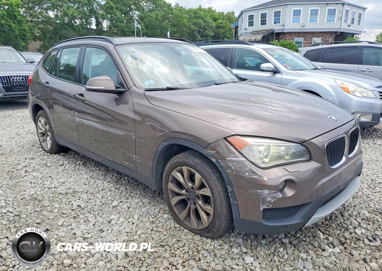 2013 BMW X1 xDrive28I VIN:WBAVL1C52DVR92450 - 4