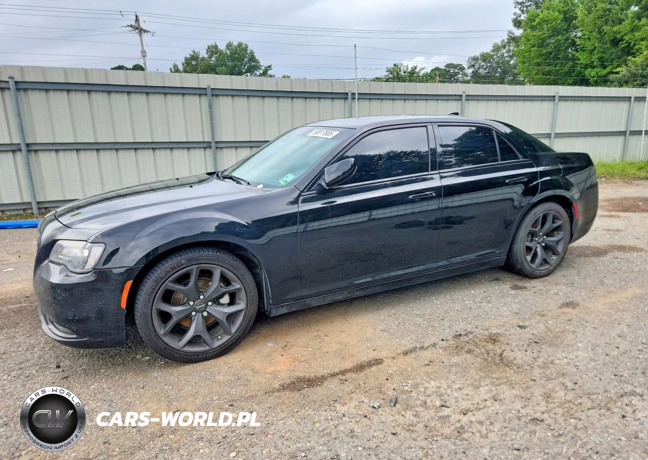 2022 Chrysler 300 S – zdjęcie 1 z 13