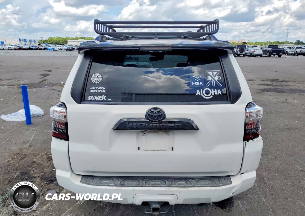 2020 Toyota 4Runner Venture Edition VIN:JTEBU5JR1L5761193 - 6