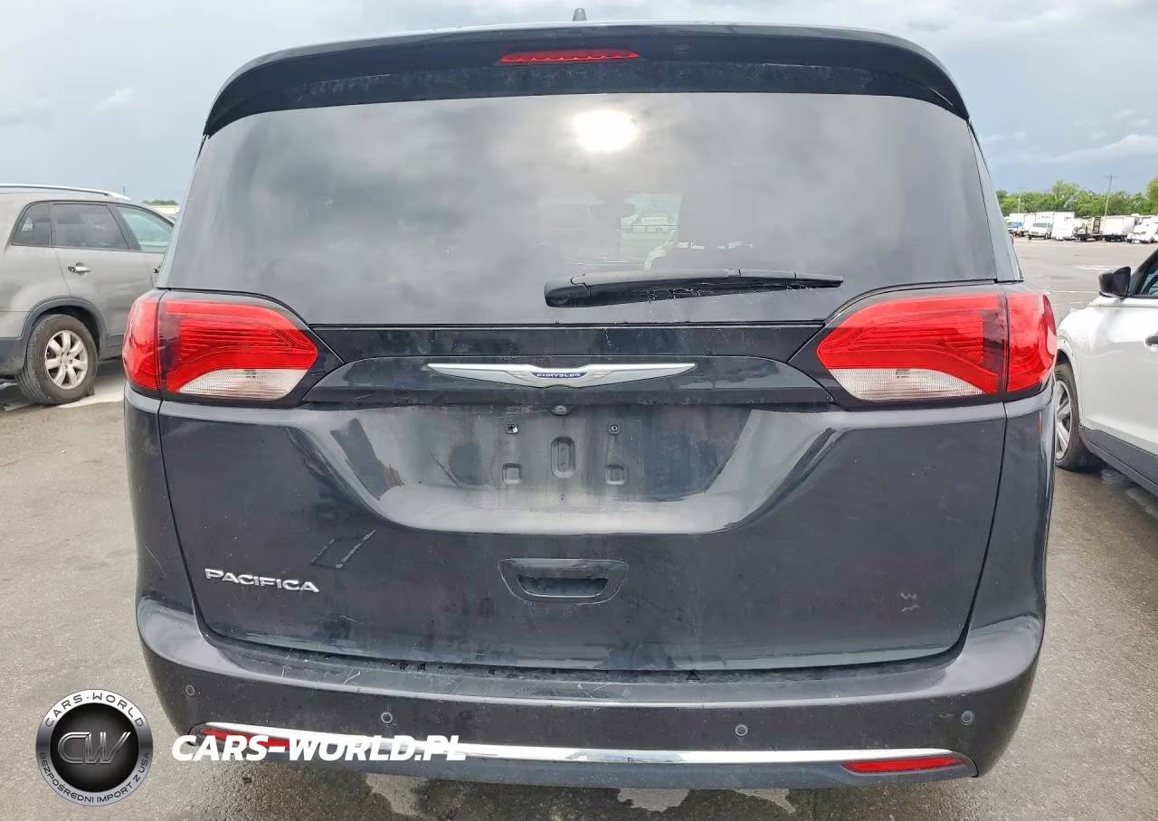 2020 Chrysler Pacifica Touring L VIN:2C4RC1BG6LR268902 - 6