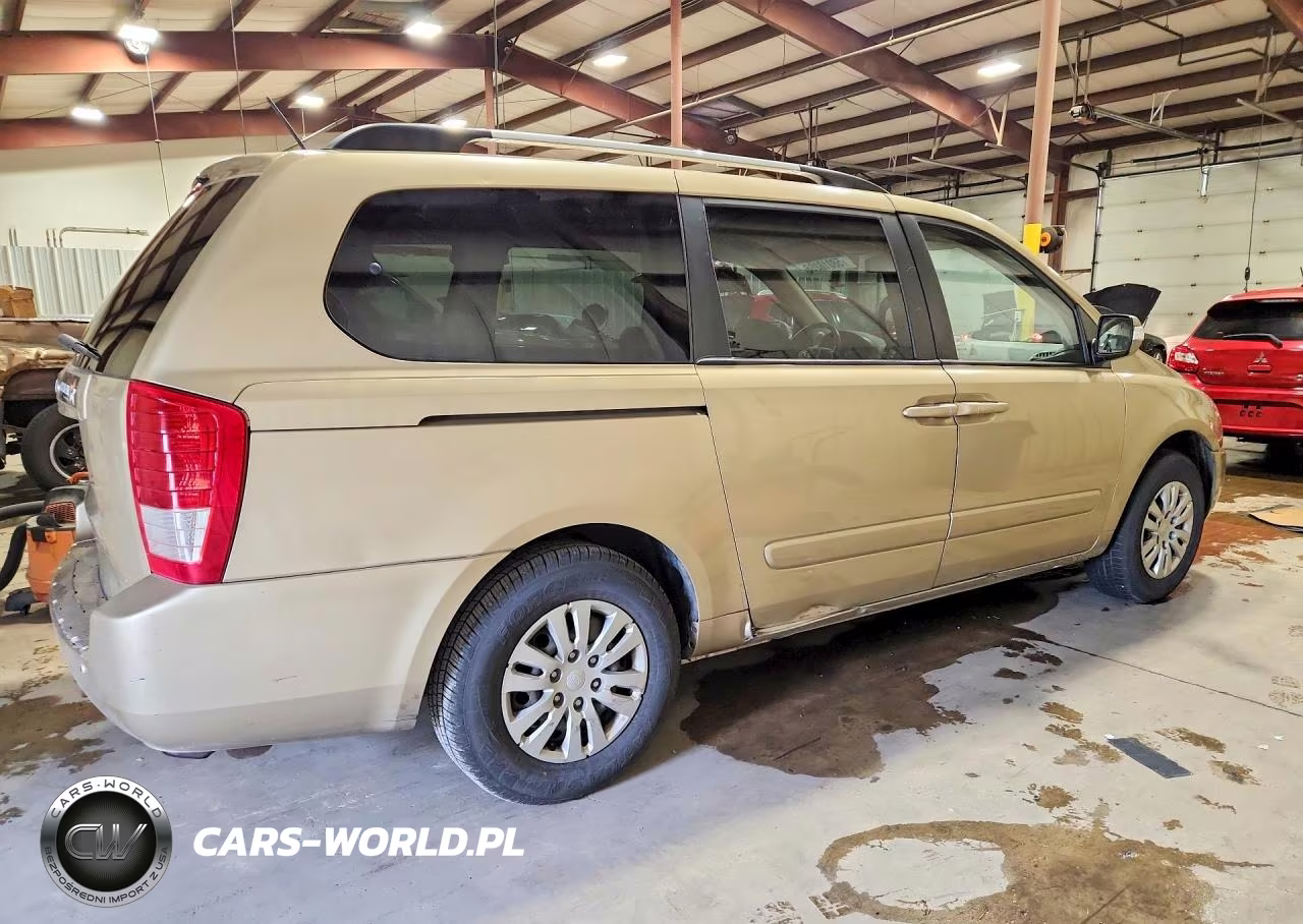 2011 Kia Sedona Lx VIN:KNDMG4C73B6402737 - 3