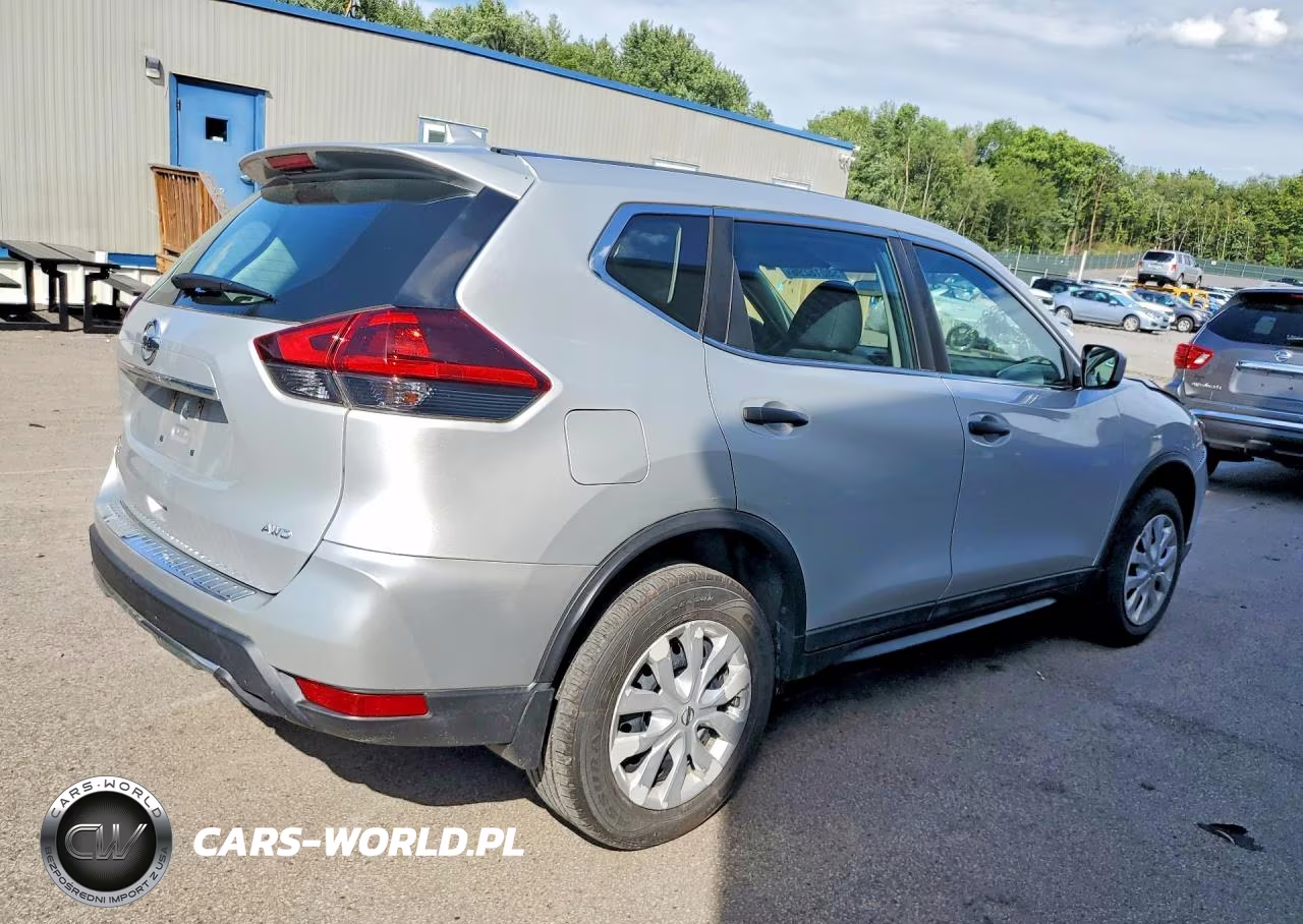 2018 Nissan Rogue S VIN:5N1AT2MV7JC790325 - 3