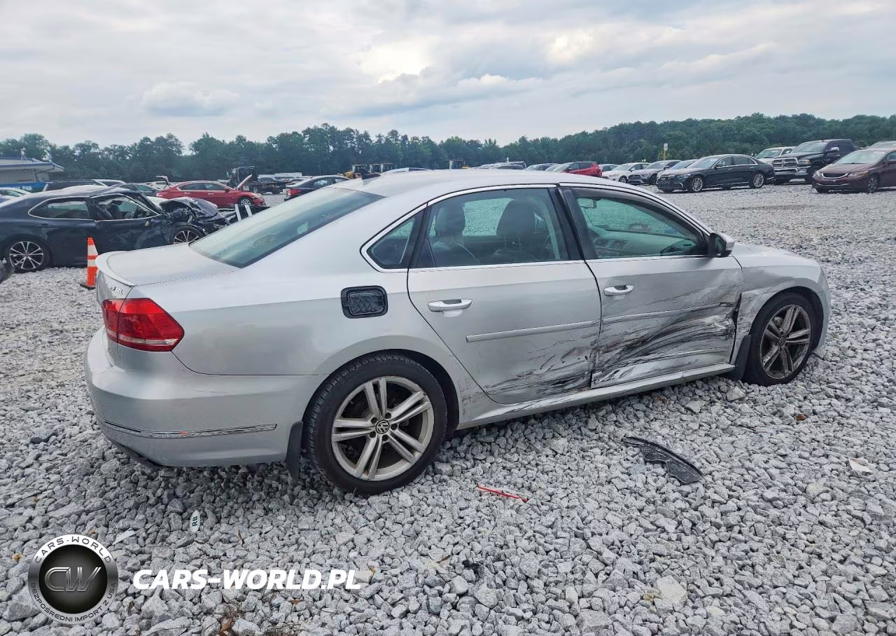 2013 Volkswagen Passat Sel VIN:1VWCN7A32DC083349 - 3