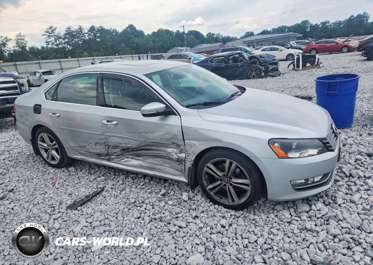 2013 Volkswagen Passat Sel VIN:1VWCN7A32DC083349 - 4
