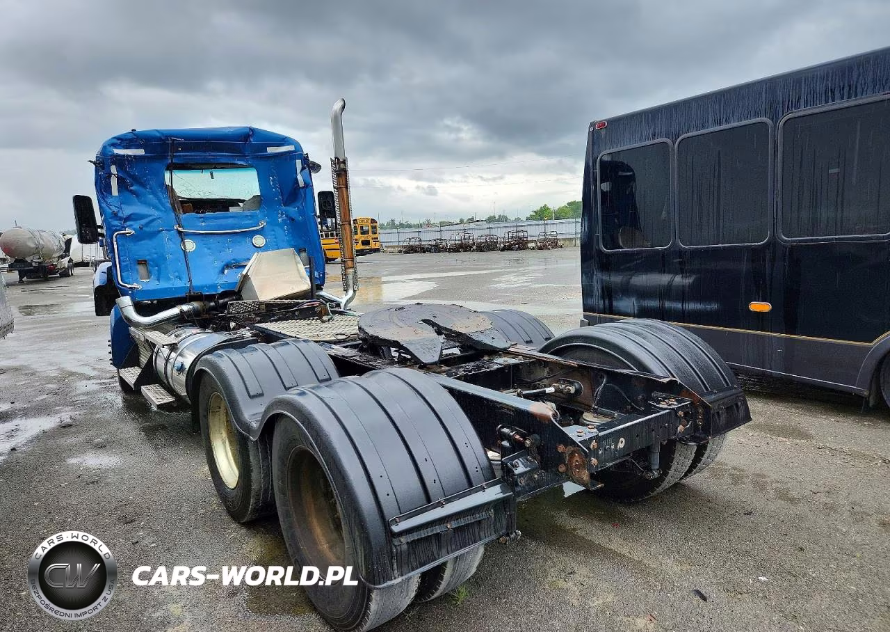2016 Kenworth T680 Semi Truck VIN:1XKYDP9X7GJ129099 - 3