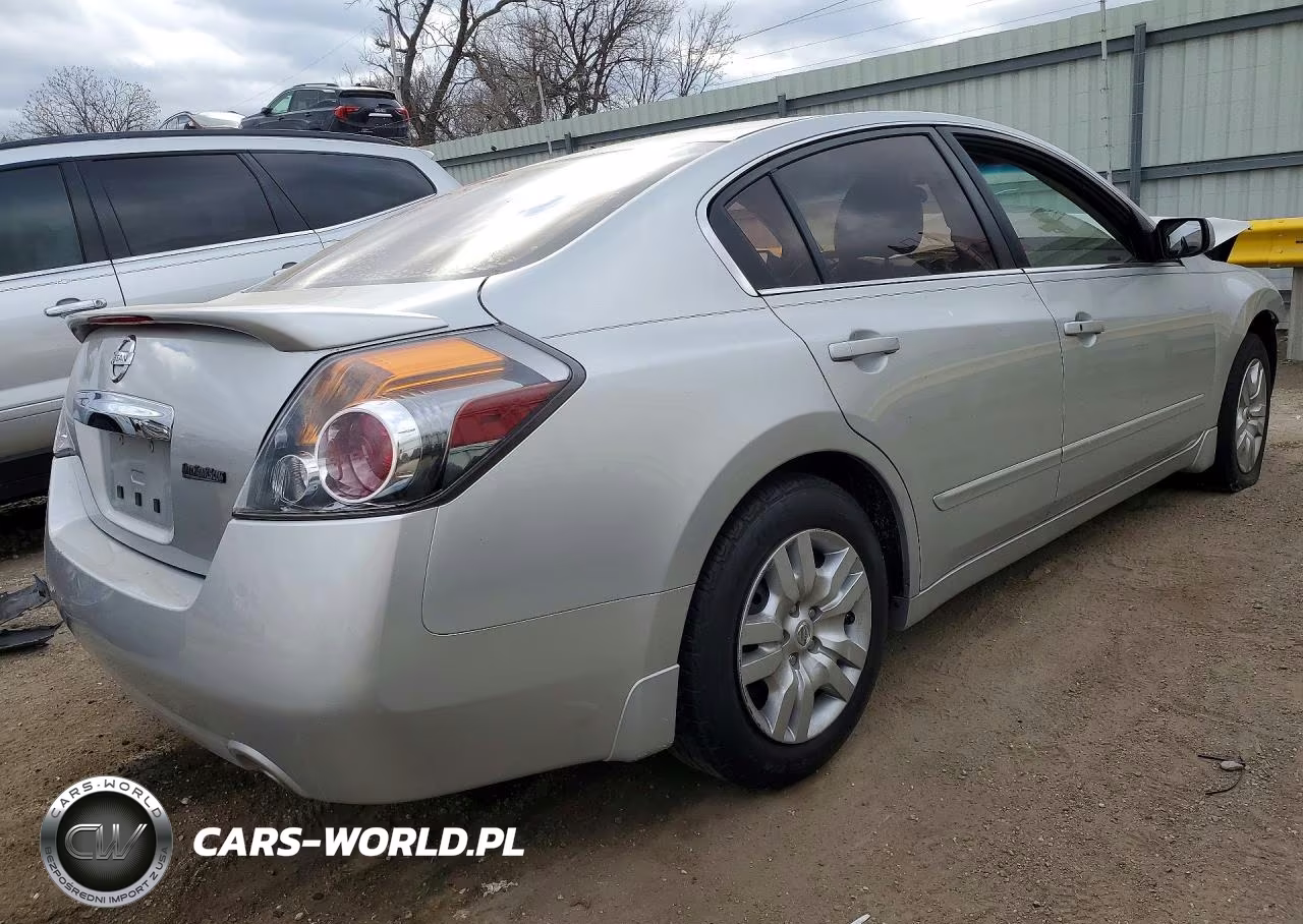 2010 Nissan Altima Base VIN:1N4AL2APXAN526794 - 3