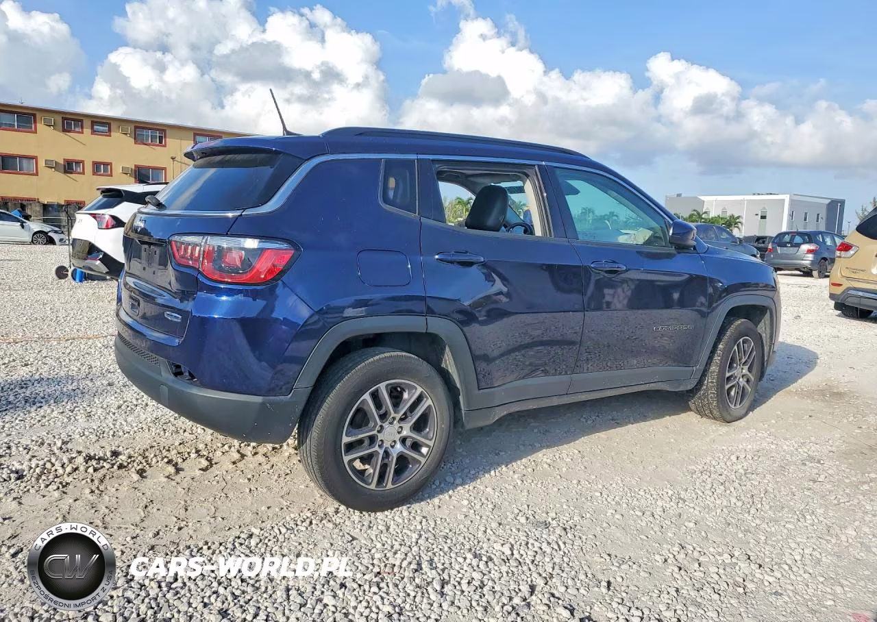 2019 Jeep Compass Latitude VIN:3C4NJDBB6KT652863 - 3