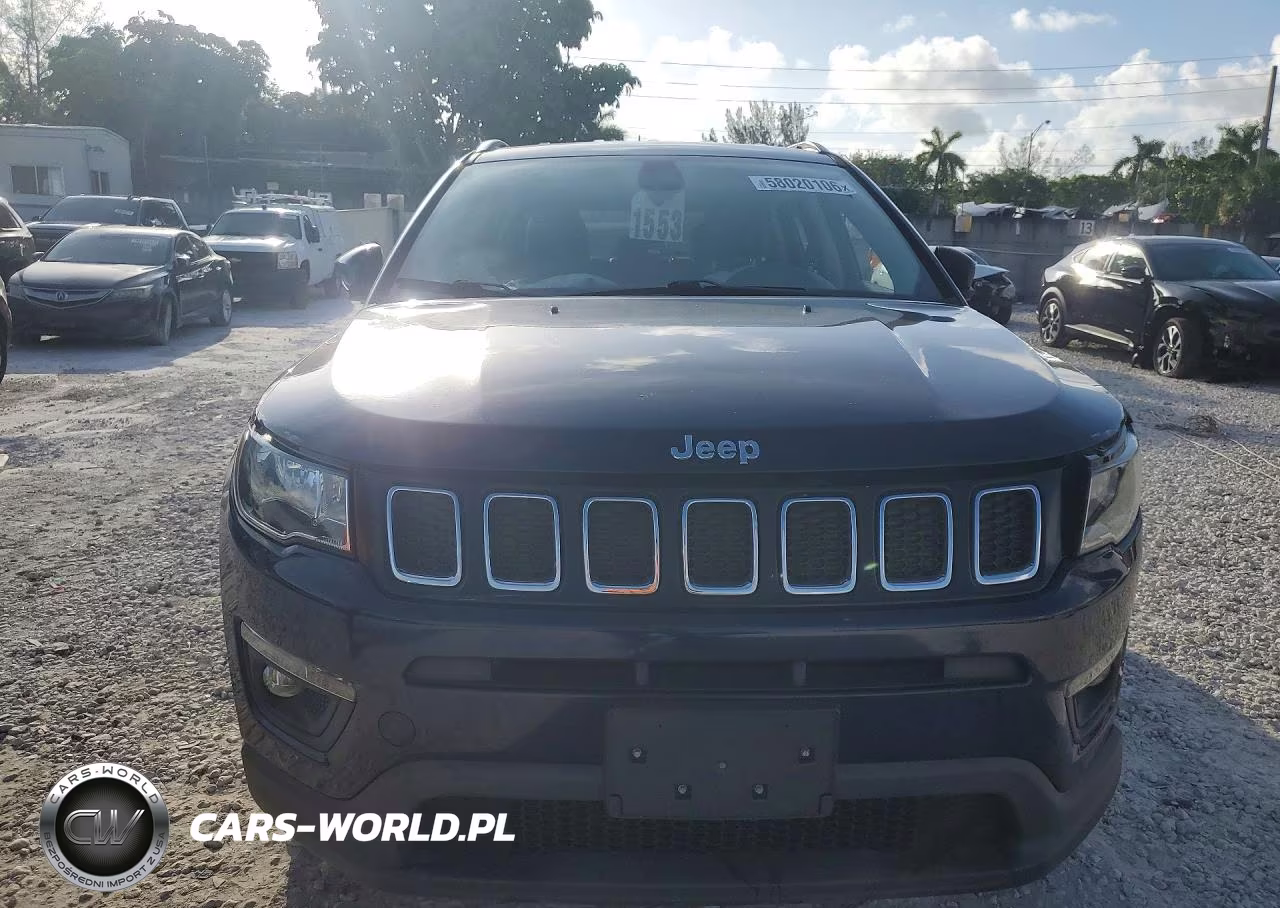 2019 Jeep Compass Latitude VIN:3C4NJDBB6KT652863 - 5