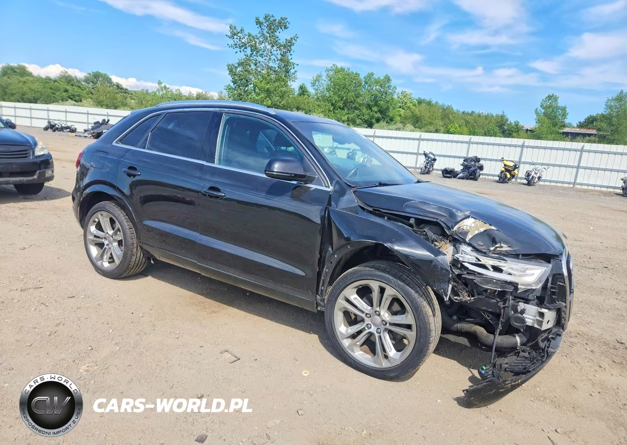 2015 Audi Q3 Prestige VIN:WA1GFCFS9FR003615 - 4