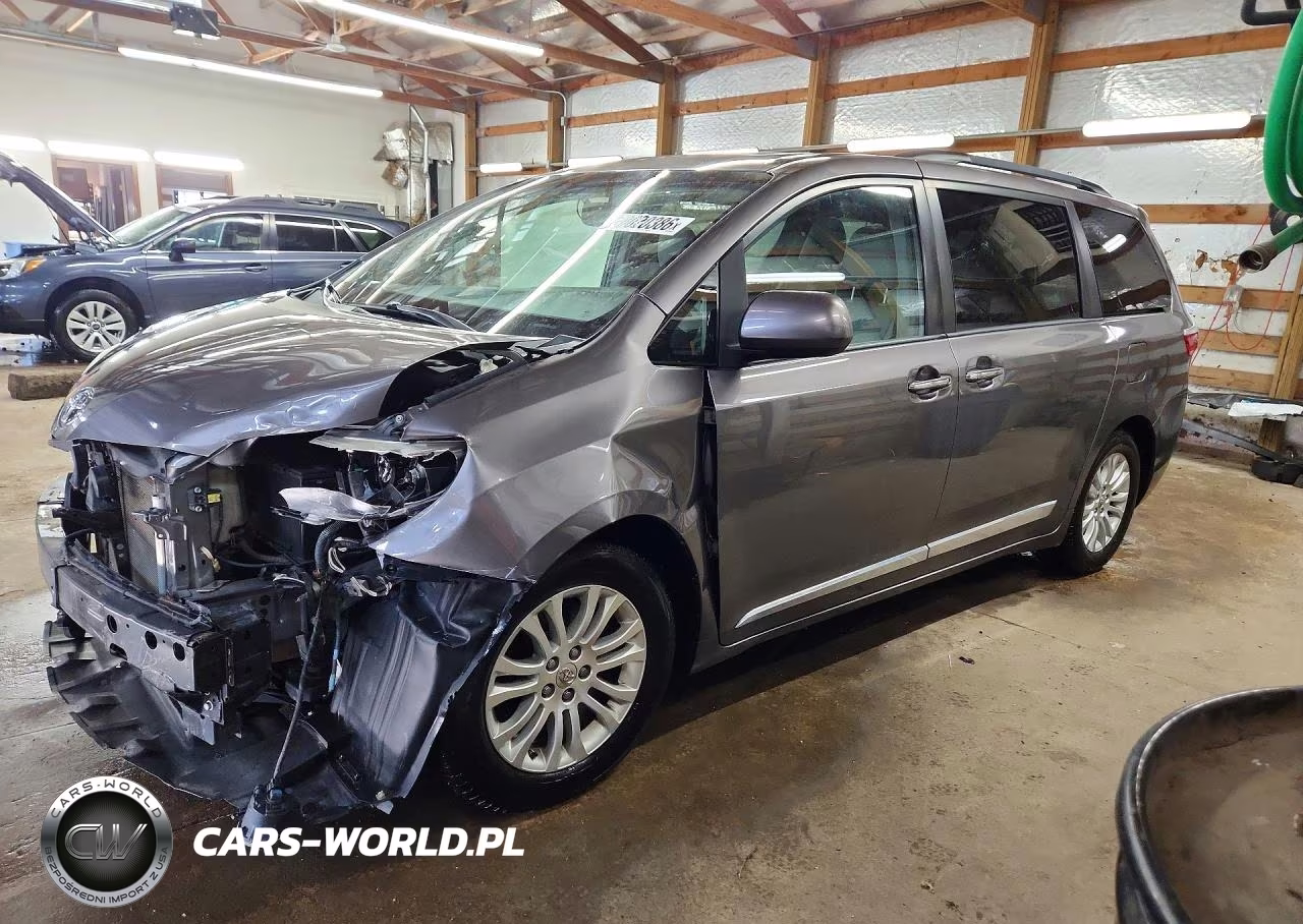 2015 Toyota Sienna Xle 8-Passenger