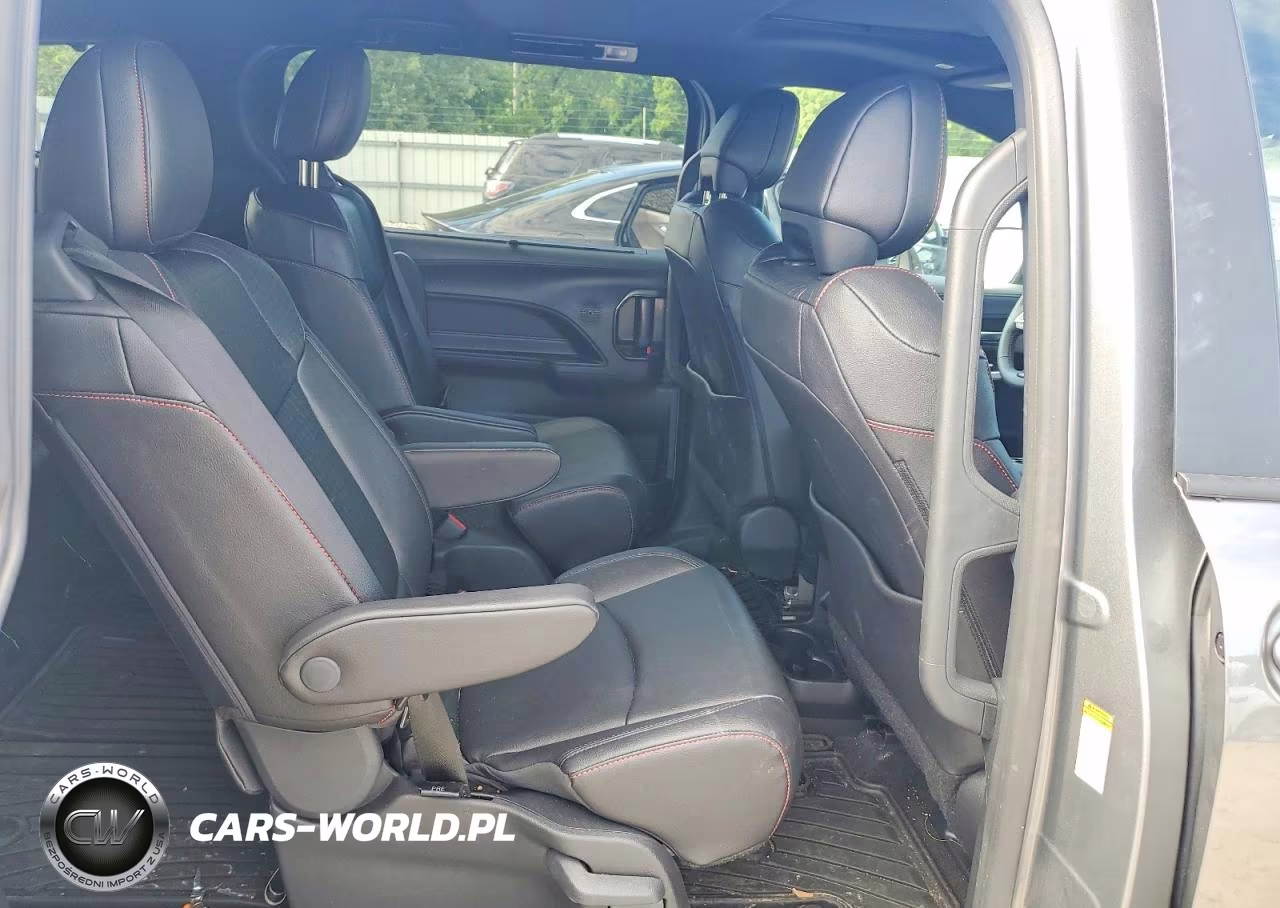 2026 Toyota Sienna Xse VIN:5TDXSKFC0TS229527 - 11