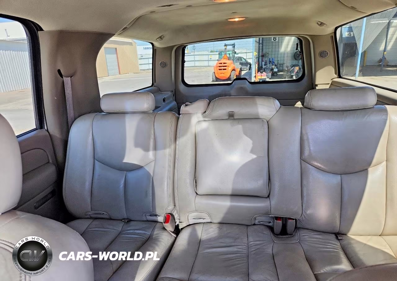 2006 Chevrolet Suburban K1500 VIN:3GNFK16ZX6G105852 - 10