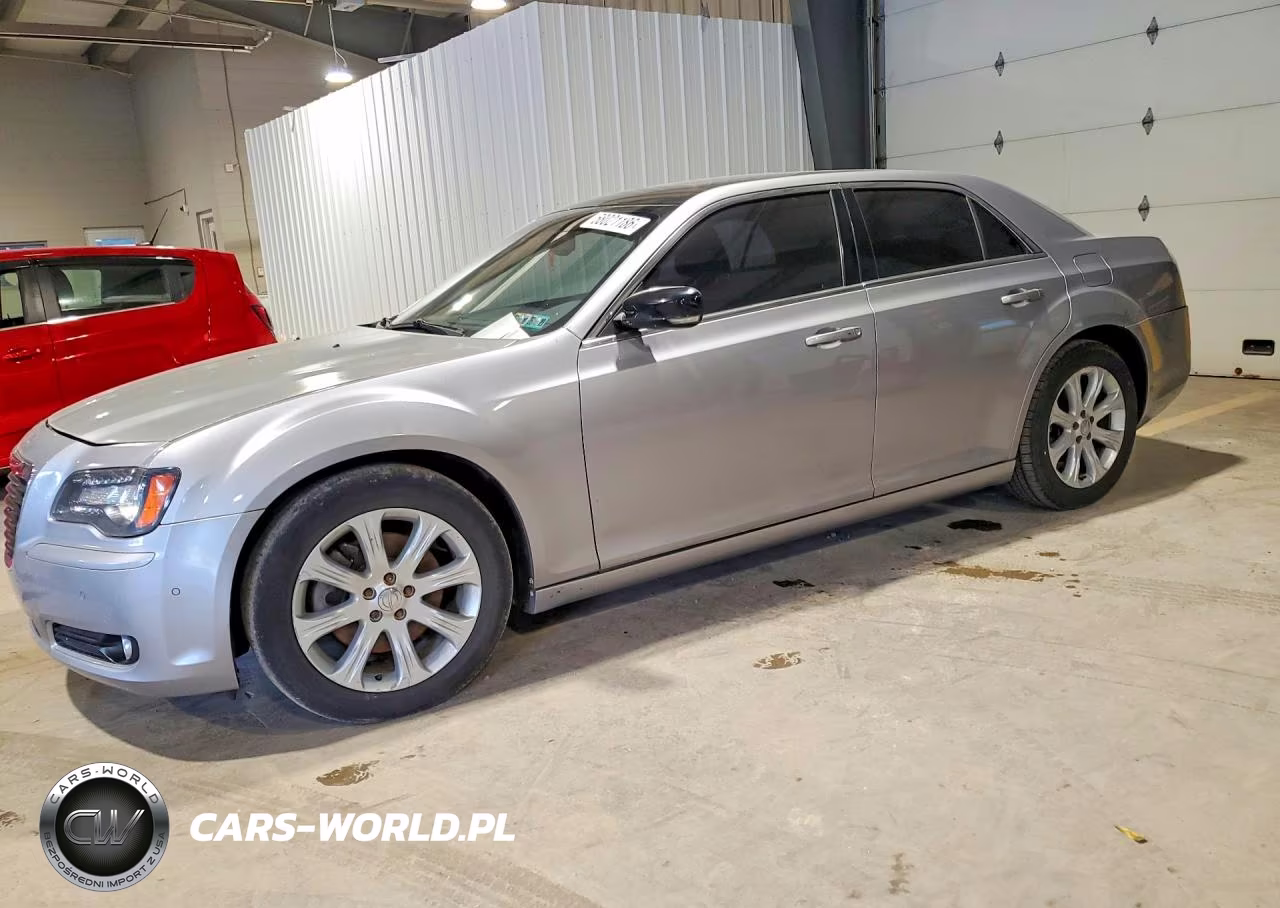 2013 Chrysler 300 S – zdjęcie 1 z 12