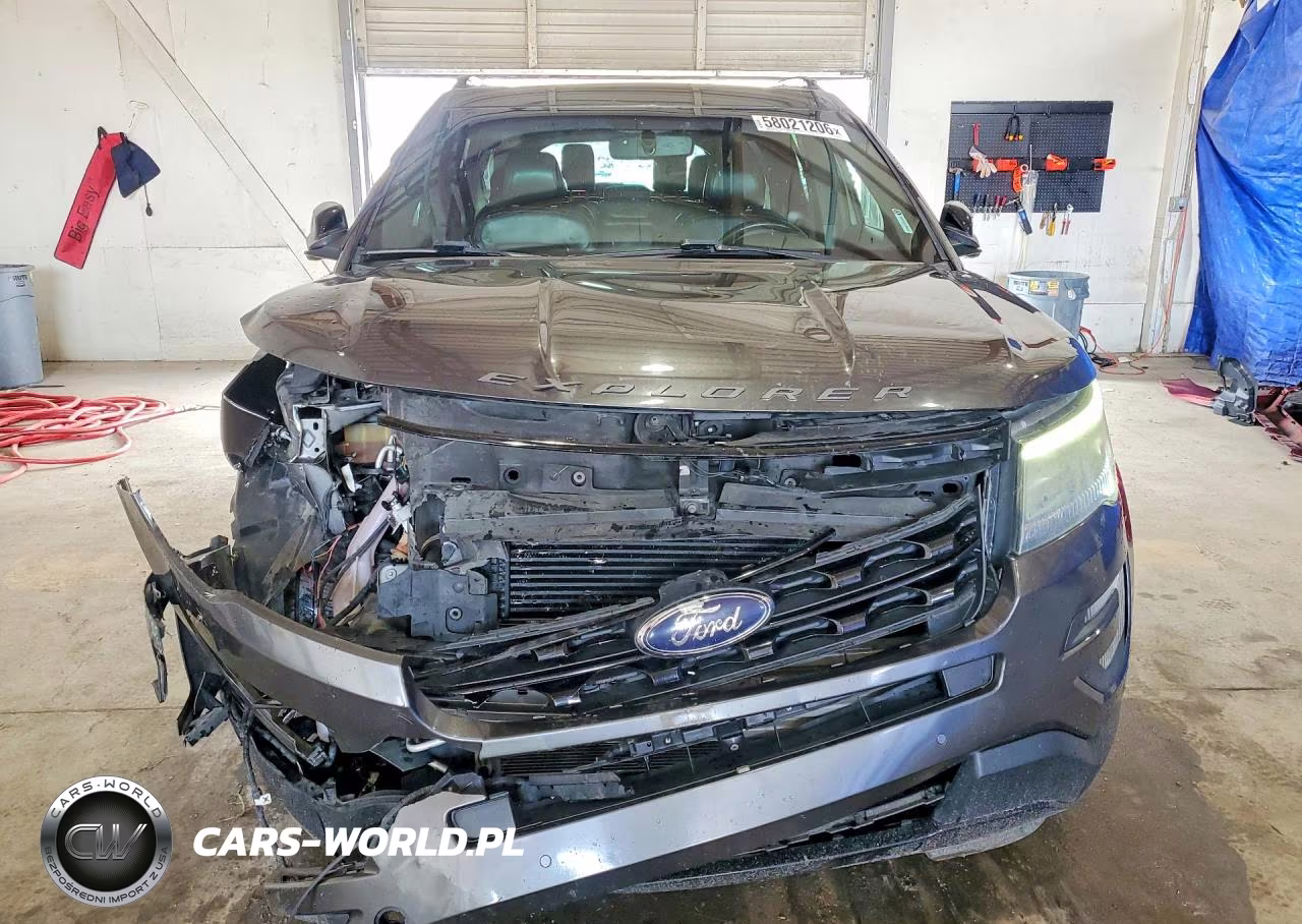 2016 Ford Explorer Sport VIN:1FM5K8GT1GGA61384 - 5
