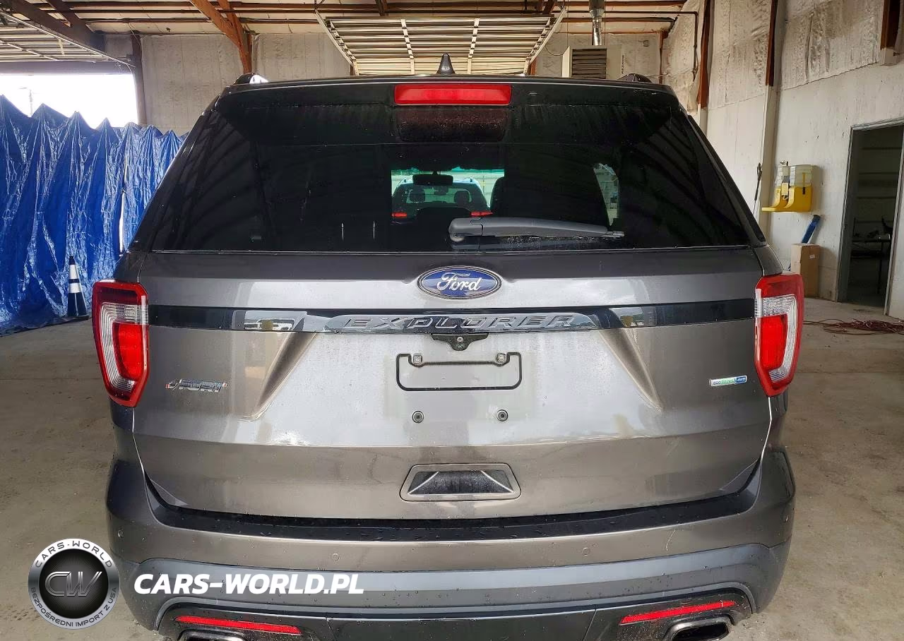 2016 Ford Explorer Sport VIN:1FM5K8GT1GGA61384 - 6