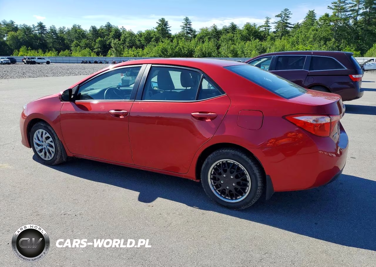 2018 Toyota Corolla Le VIN:2T1BURHE1JC018063 - 2