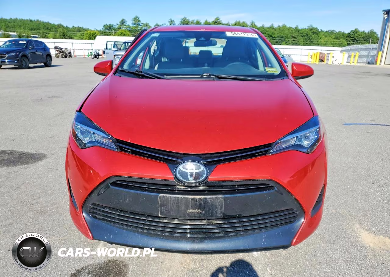 2018 Toyota Corolla Le VIN:2T1BURHE1JC018063 - 5