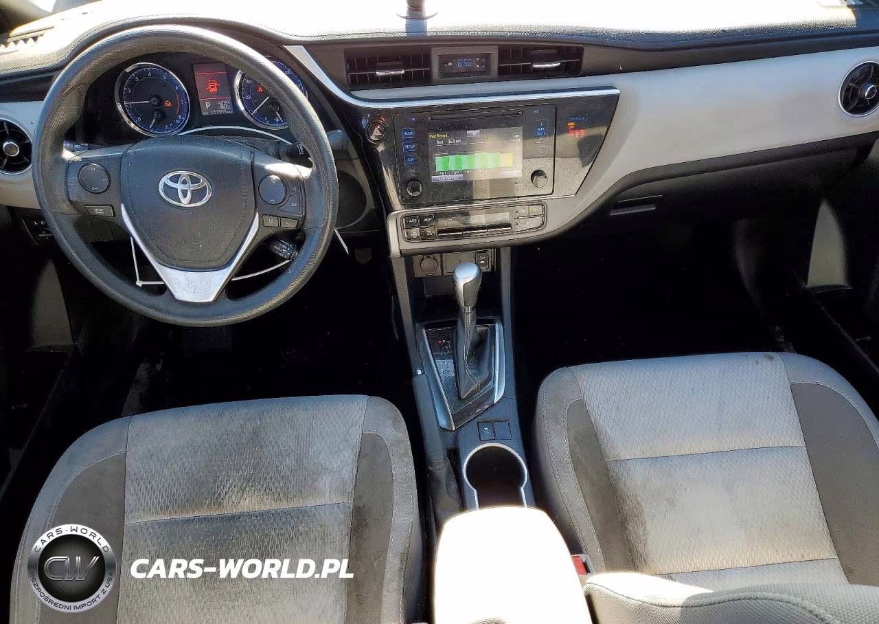 2018 Toyota Corolla Le VIN:2T1BURHE1JC018063 - 8
