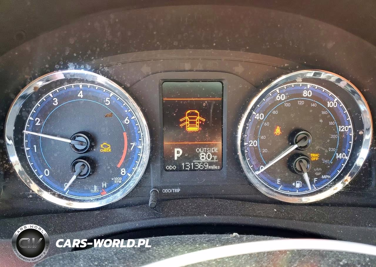 2018 Toyota Corolla Le VIN:2T1BURHE1JC018063 - 9