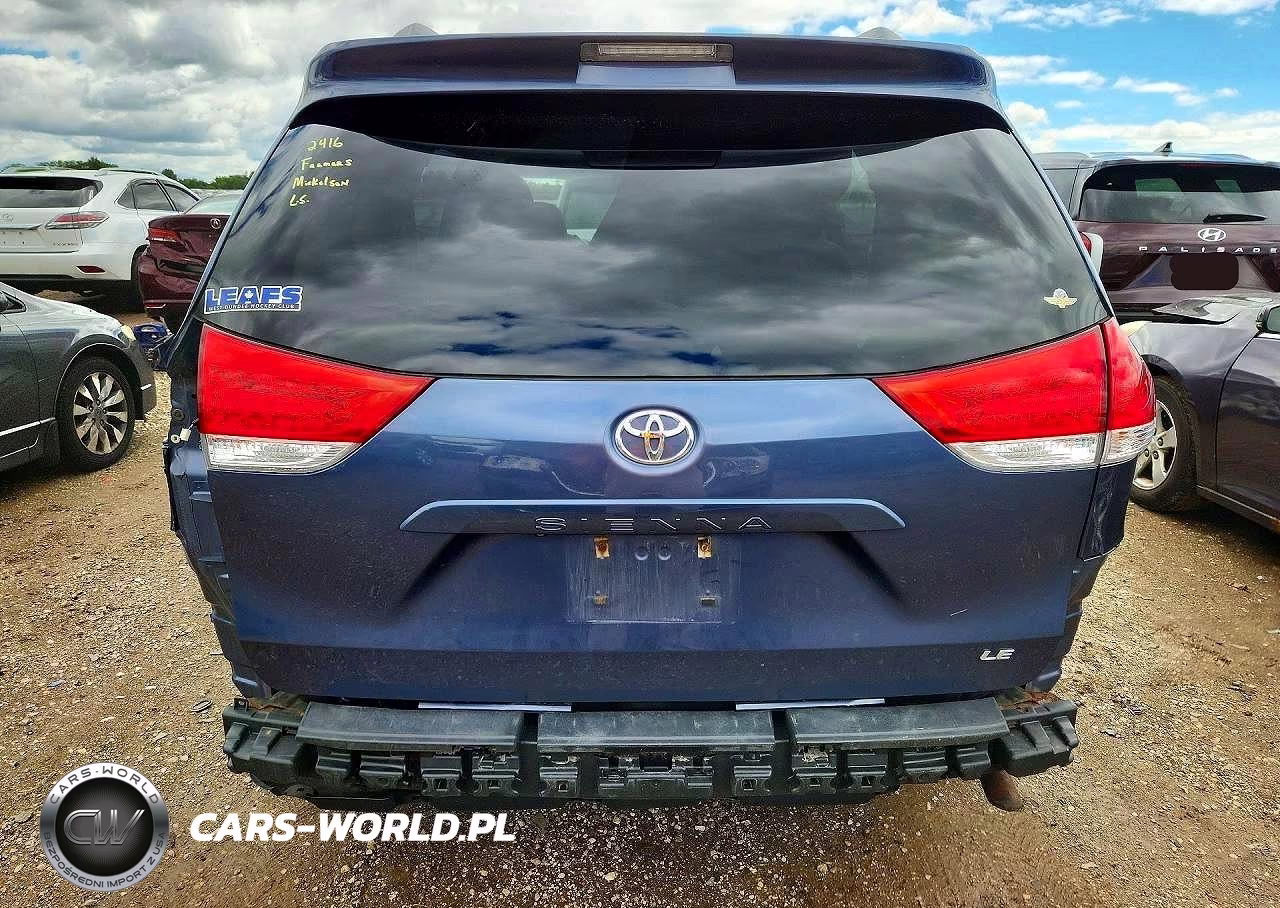 2013 Toyota Sienna Le VIN:5TDKK3DC5DS355628 - 6