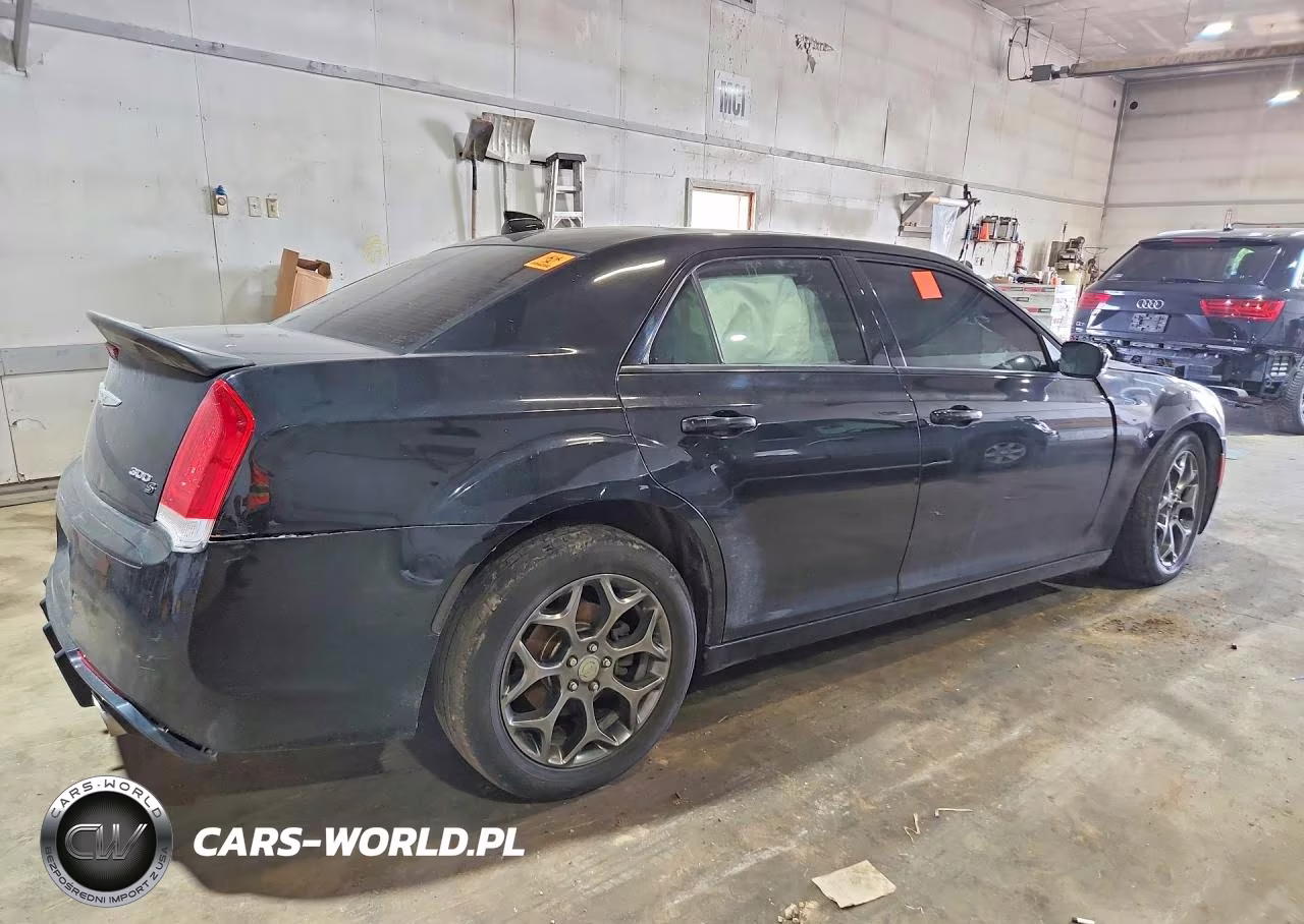 2017 Chrysler 300 S VIN:2C3CCAGG7HH553236 - 3