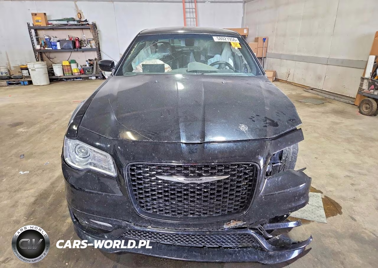 2017 Chrysler 300 S VIN:2C3CCAGG7HH553236 - 5