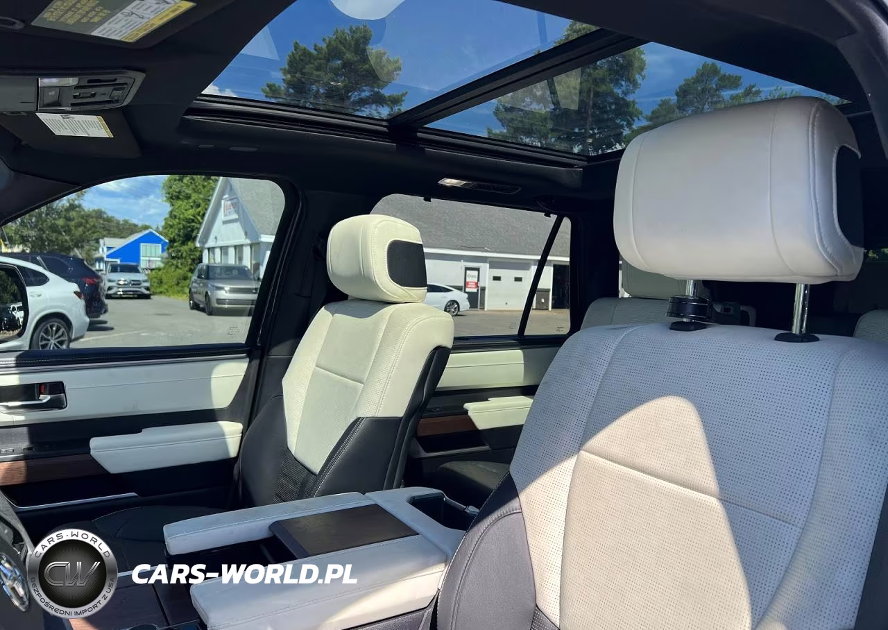 2023 Toyota Sequoia Capstone VIN:7SVAAAAA8PX002228 - 11
