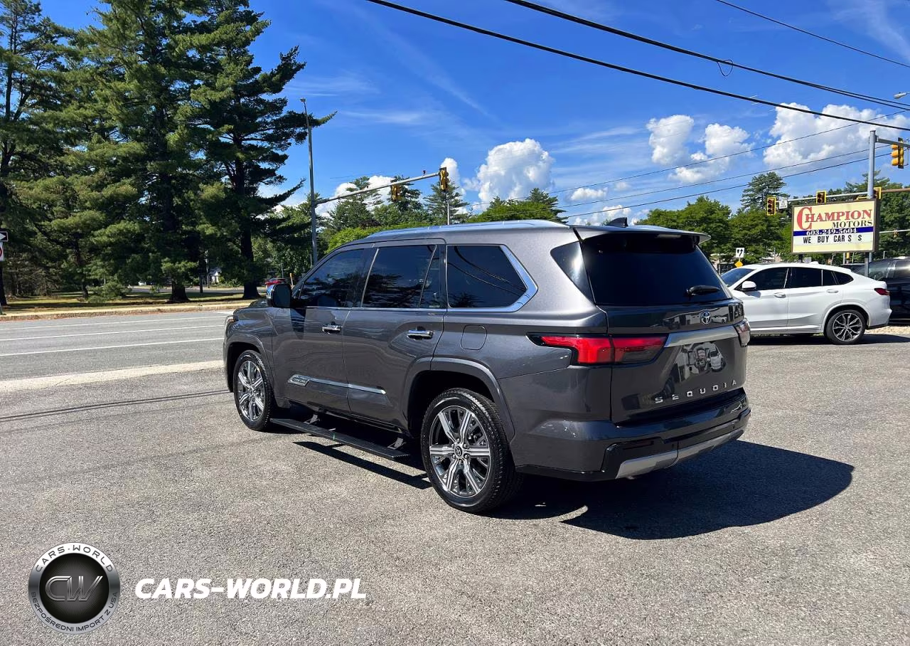 2023 Toyota Sequoia Capstone VIN:7SVAAAAA8PX002228 - 3