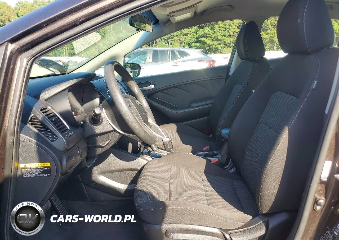 2017 Kia Forte Lx VIN:3KPFK4A78HE104259 - 7