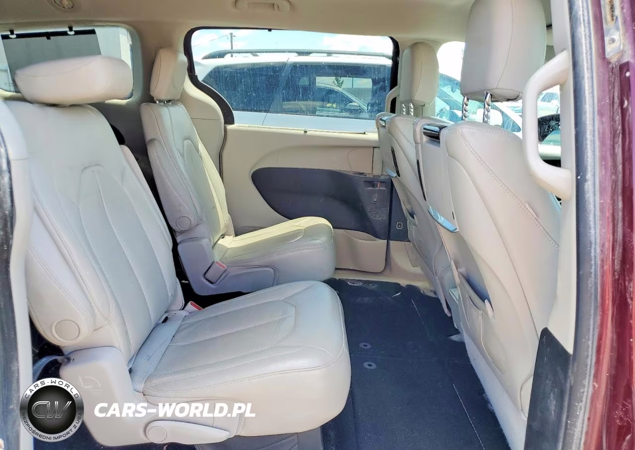 2017 Chrysler Pacifica Touring L Plus VIN:2C4RC1EG6HR763930 - 11